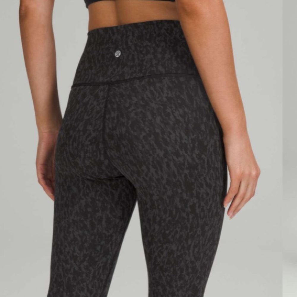 Lululemon Wunder Under High-Rise Tight 25" *Full-On Luxtreme Leopard Deep Coal - Picture 2 of 6